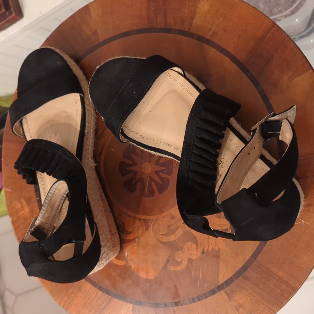 Chase+Chloe by Macy's Wedge Sandals size 9